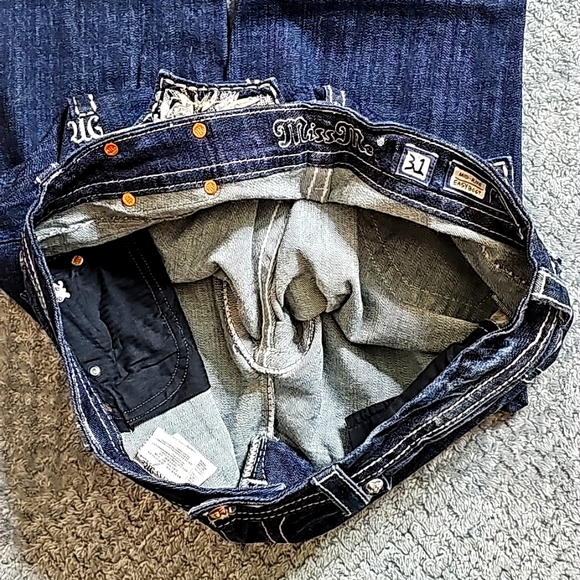 💥Miss Me Mid-Rise Easy Boot Jeans.👢Women's Size: Waist 31x32 Inseam. - Picture 12 of 13